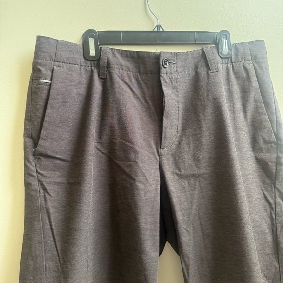 Tommy Bahama gray Shorts Mens Golf Active Size 36 - Picture 3 of 5